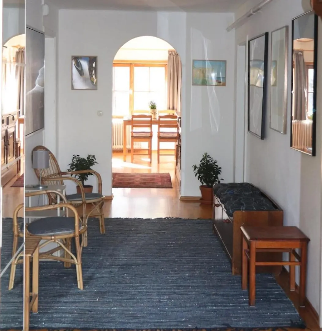 Apartman Ferienwohnung Thaysia Mit 4 Zimmern Und Terrasse Und Garten Starnberg Németország