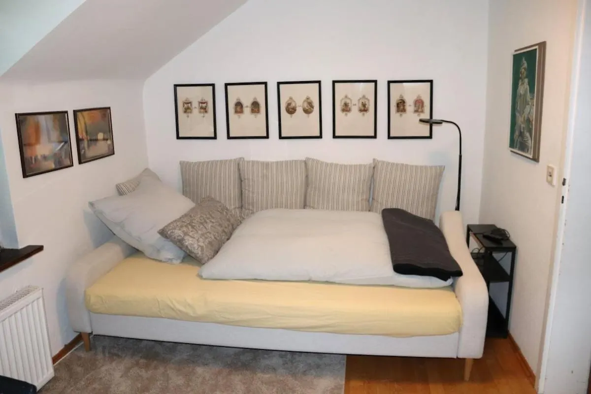 Ferienwohnung Thaysia Mit 4 Zimmern Und Terrasse Und Garten Starnberg 0*,