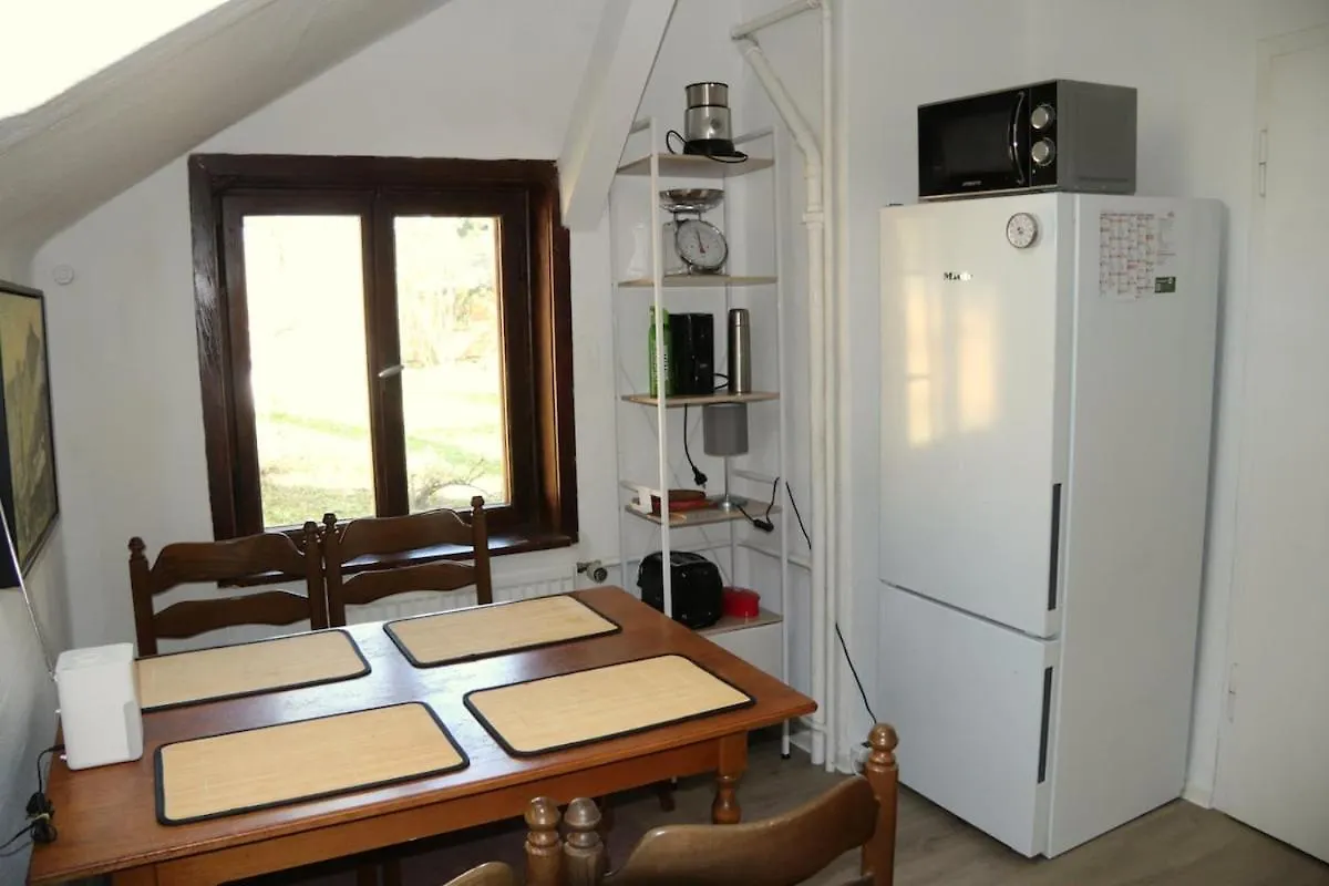 Ferienwohnung Thaysia Mit 4 Zimmern Und Terrasse Und Garten Starnberg