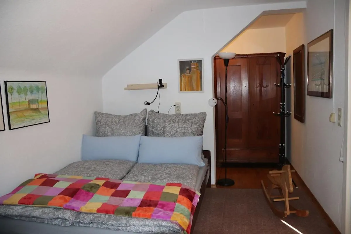 Ferienwohnung Thaysia Mit 4 Zimmern Und Terrasse Und Garten Starnberg 0*,  Németország