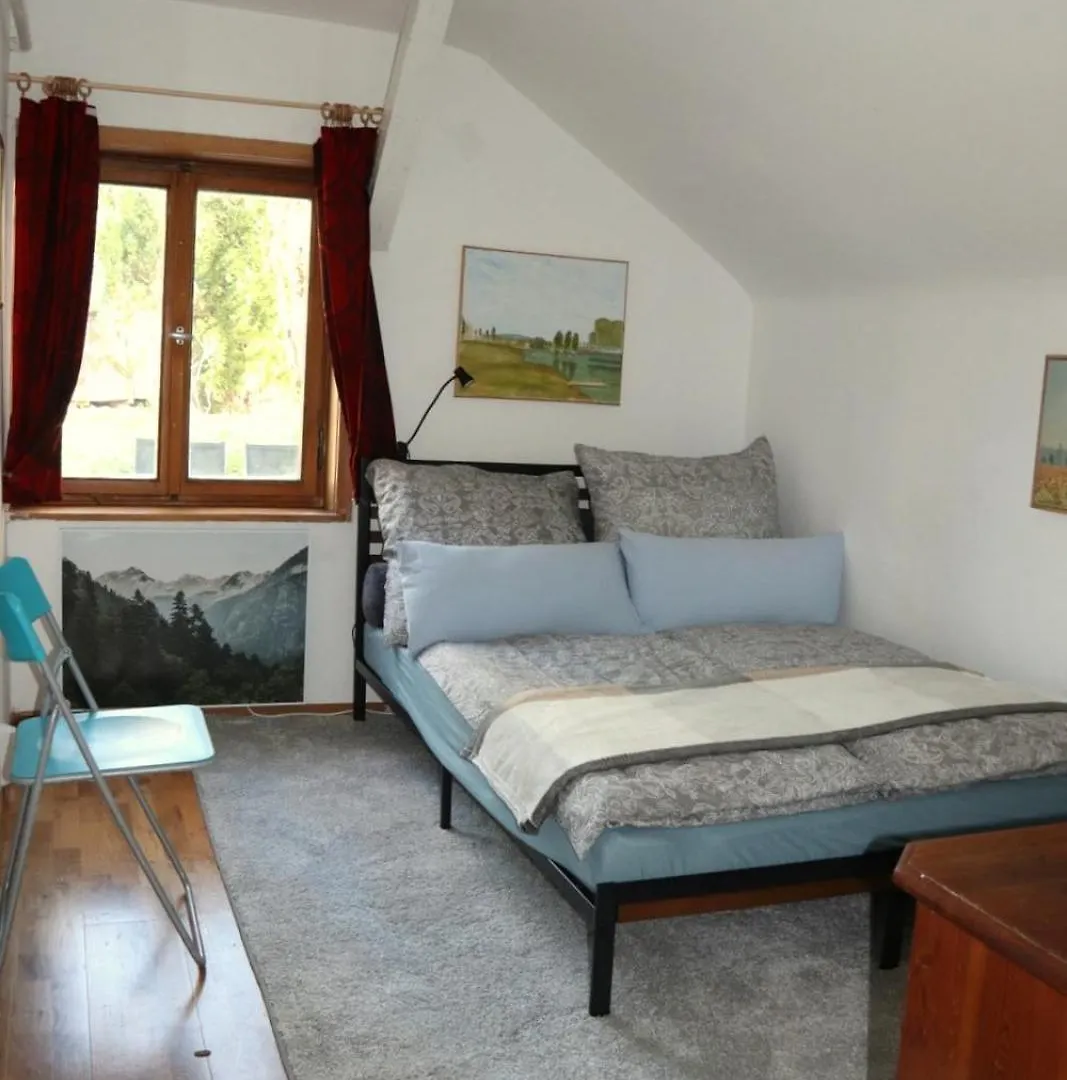 Ferienwohnung Thaysia Mit 4 Zimmern Und Terrasse Und Garten Starnberg Apartman
