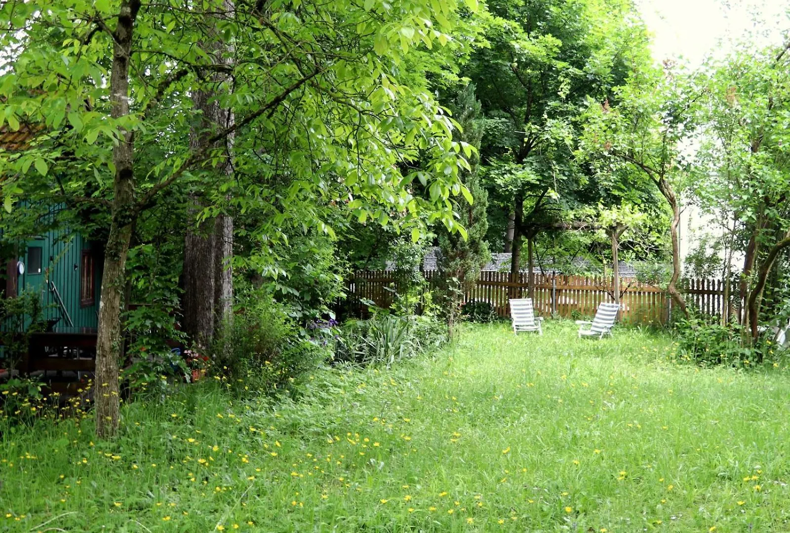 Apartman Ferienwohnung Thaysia Mit 4 Zimmern Und Terrasse Und Garten Starnberg